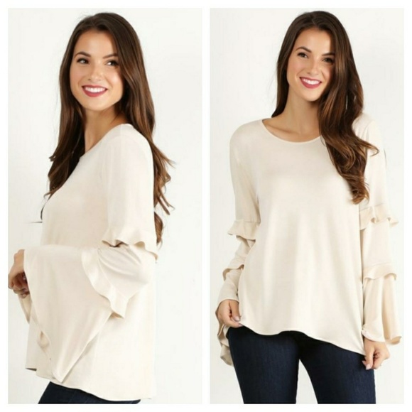 Tops - Only 1 small left ♥ This blouse is GORGEOUS ❤